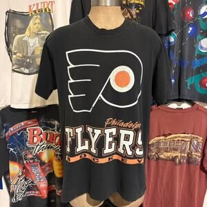 Vintage 1990s Philadelphia Flyers T-shirt